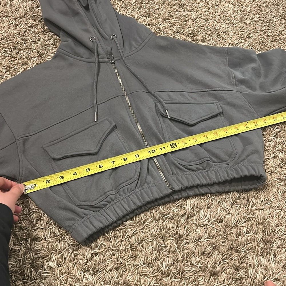NWOT ASHLEY VINTAGE CHARM Cropped Gray Zipped Hoodie - Picture 9 of 12